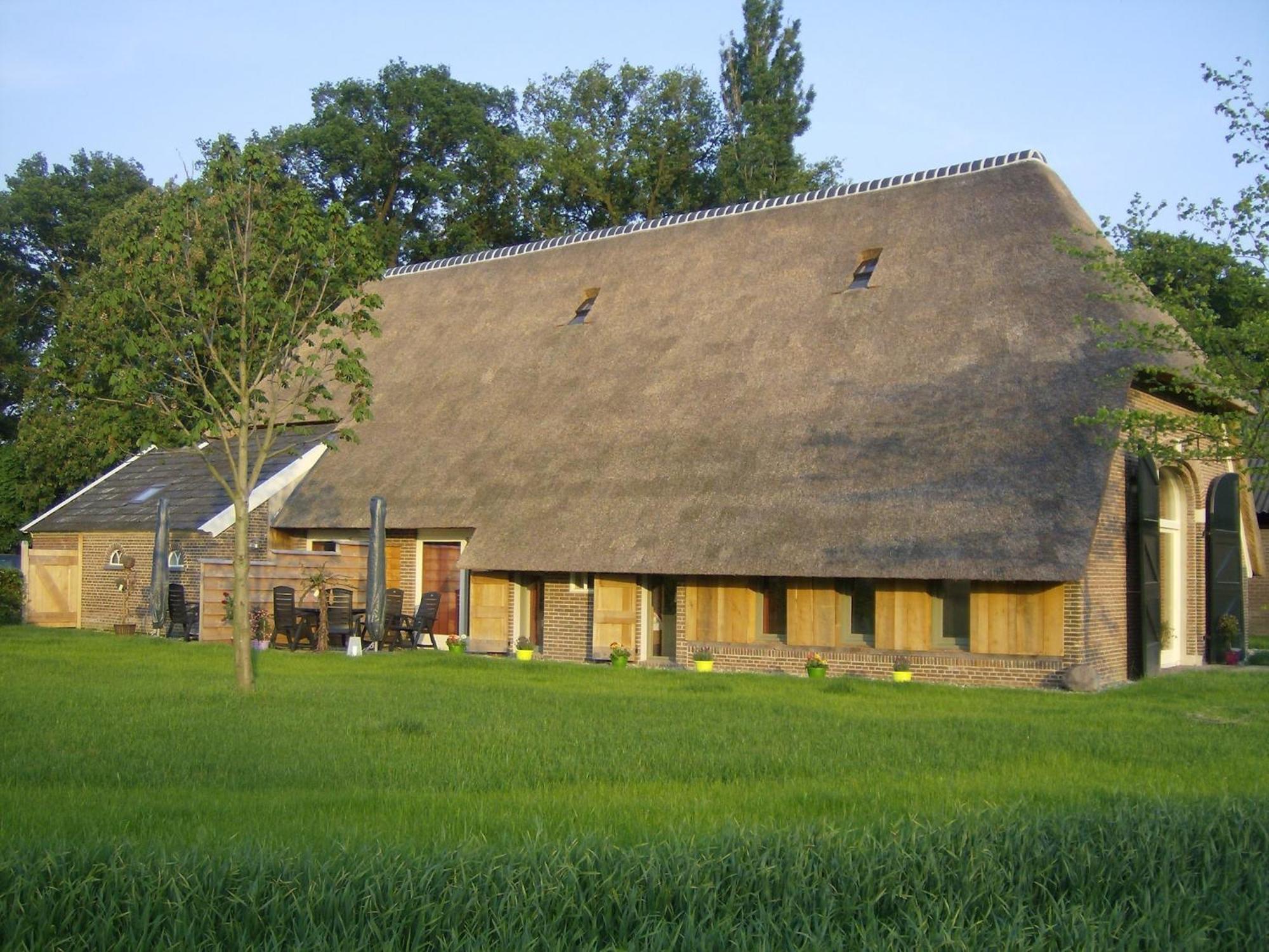 Quaint Farmhouse In Geesteren With Meadow View المظهر الخارجي الصورة