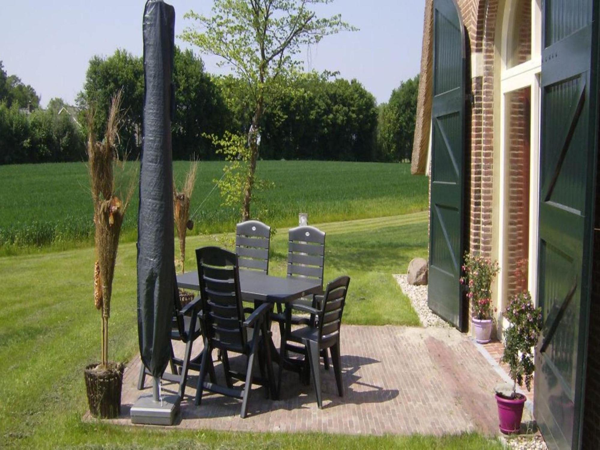 Quaint Farmhouse In Geesteren With Meadow View المظهر الخارجي الصورة